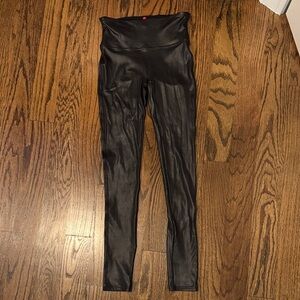 LIKE NEW Spanx leather-look size S, Black High-Waisted Leggings